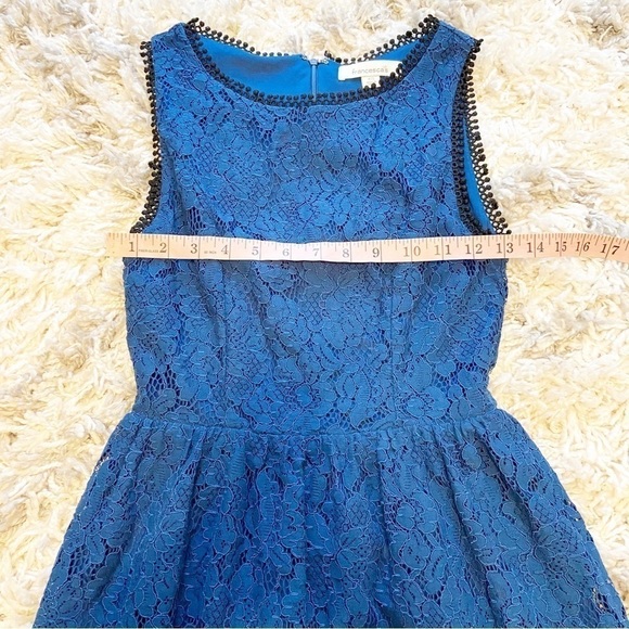 Francesca’s | Blue Fit and Flare Lace Mini Dress Size XS - Picture 8 of 13